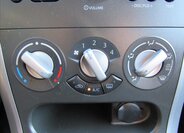 Suzuki Splash Hatchback 996,0 48 kw