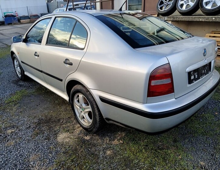 Škoda Octavia Liftback 1,6 l 74 kw