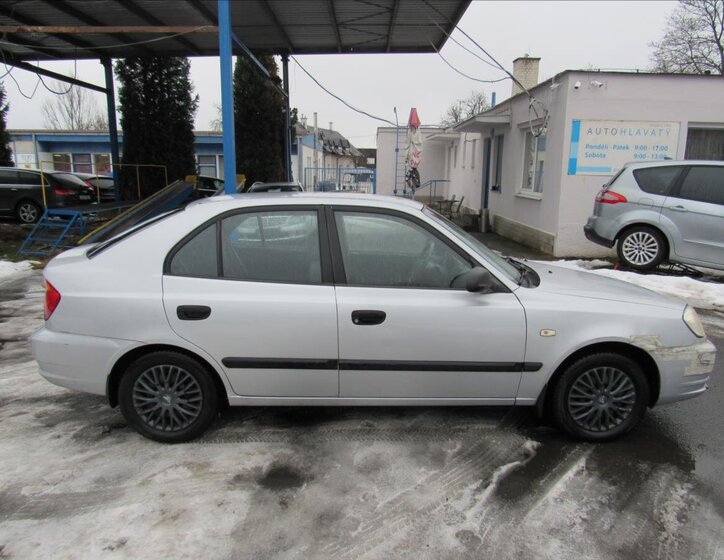 Hyundai Accent Liftback 1,3 l 63 kw