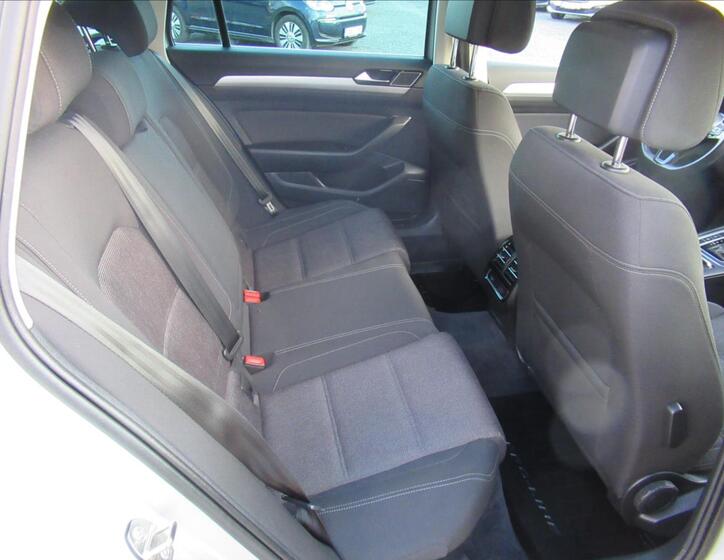 Volkswagen Passat 23