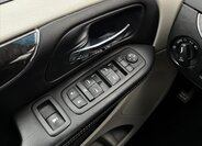 Chrysler Town & Country MPV 3,6 l 211 kw