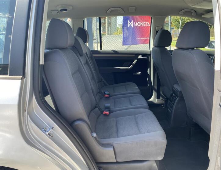 Volkswagen Touran 31