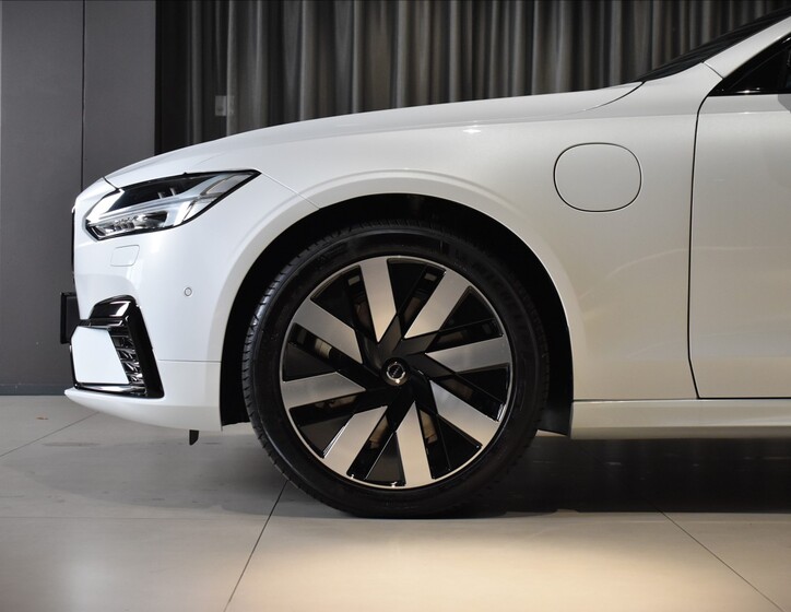 Volvo V90 7