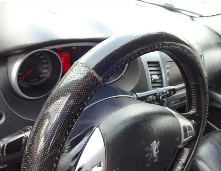 Peugeot 4007 Kombi 2,2 l 115 kw