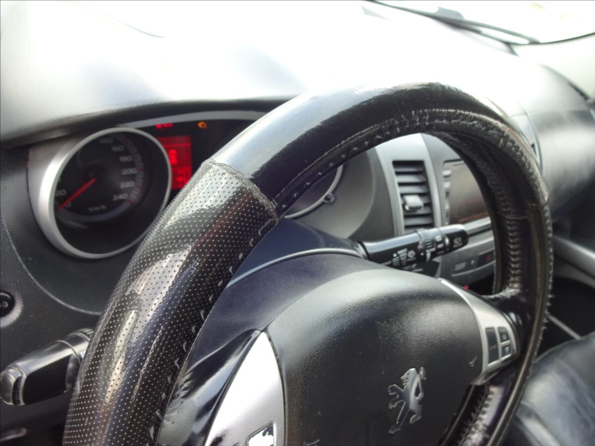 Peugeot 4007 Kombi 2,2 l 115 kw