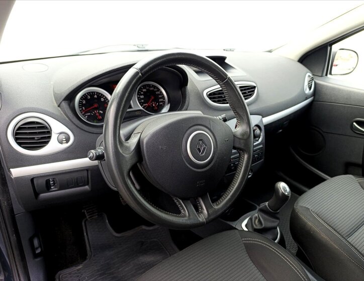 Renault Clio Hatchback 1,1 l 55 kw