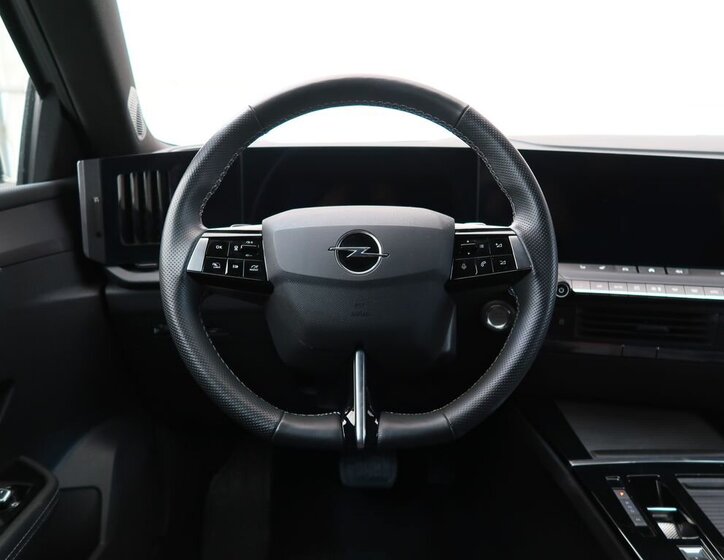 Opel Astra Hatchback 1,2 l 96 kw