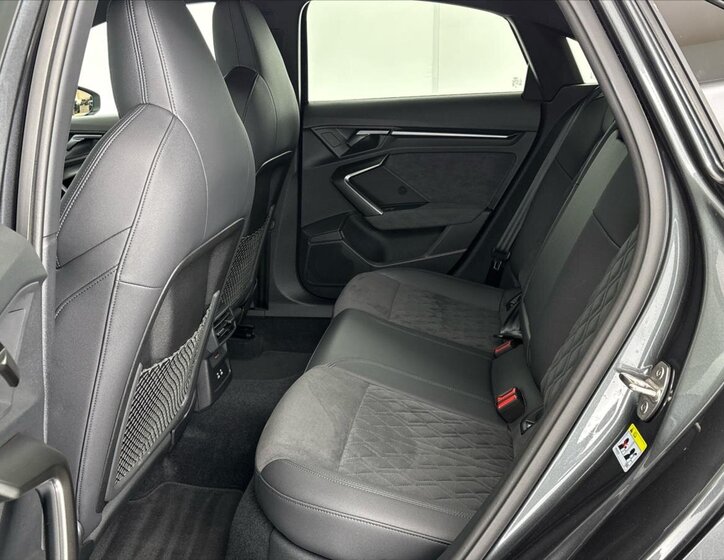 Audi RS 3 Sedan / Limuzína 2,5 l 294 kw