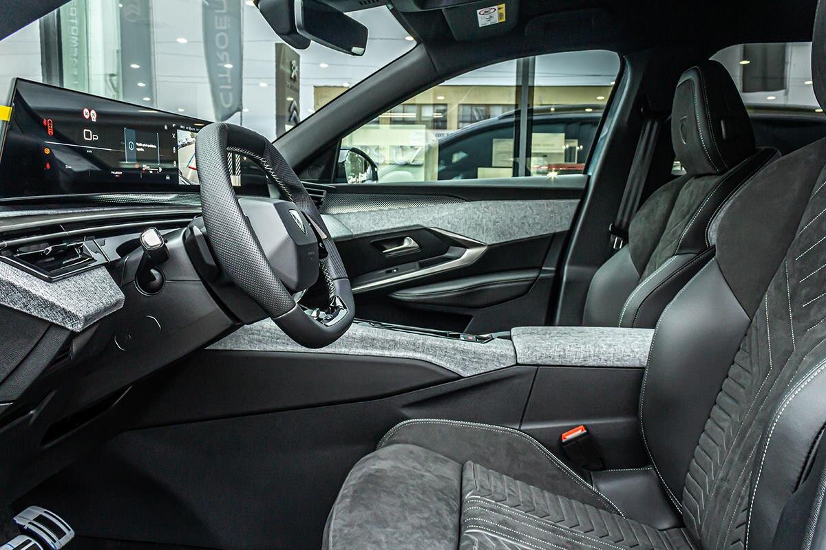 Peugeot 5008 SUV / Terénní 1,2 l 107 kw