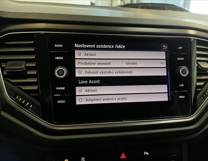 Volkswagen T-Roc SUV / Terénní 1,5 l 110 kw