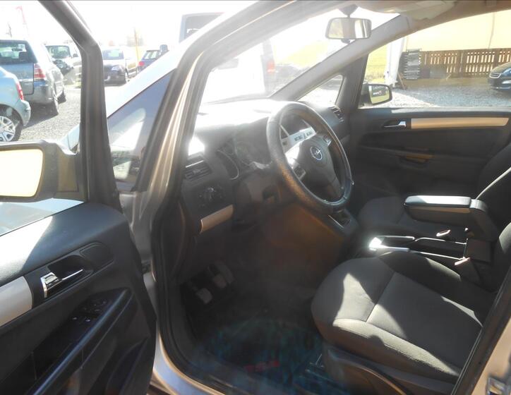 Opel Zafira 11