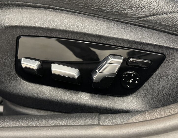 BMW Řada 5 Sedan / Limuzína 4,4 l 390 kw