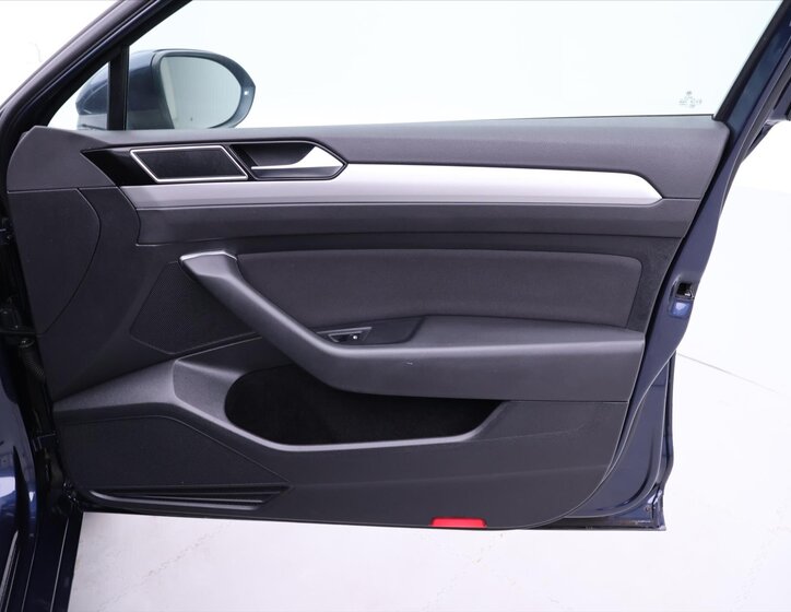 Volkswagen Passat Sedan 1,4 l 110 kw