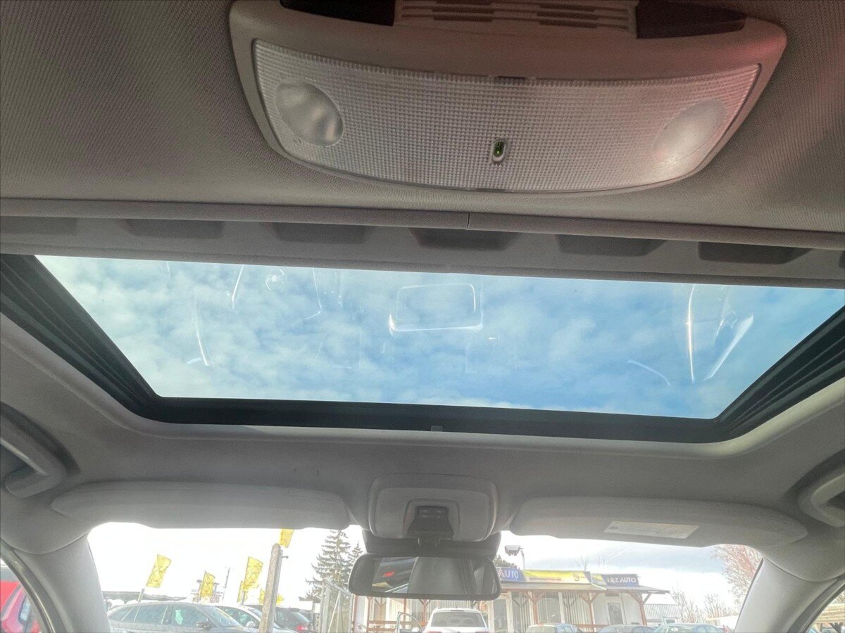 Volvo V60 Kombi 2,4 l 158 kw