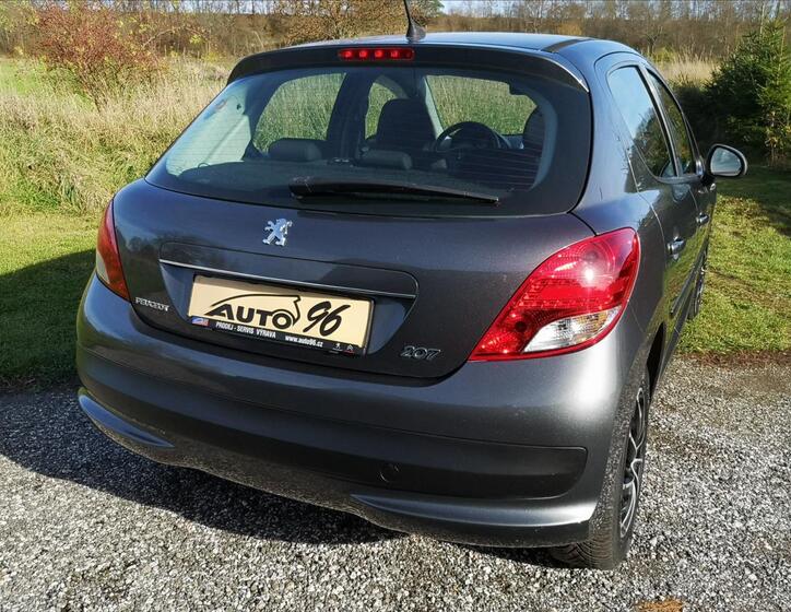 Peugeot 207 33