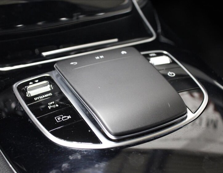 Mercedes-Benz Třídy E 27