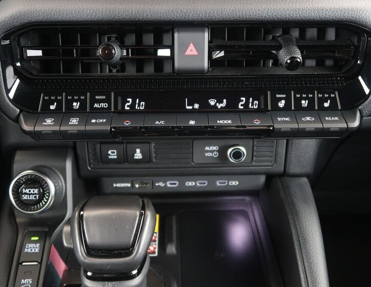 Toyota Land Cruiser Kombi 2,8 l 151 kw