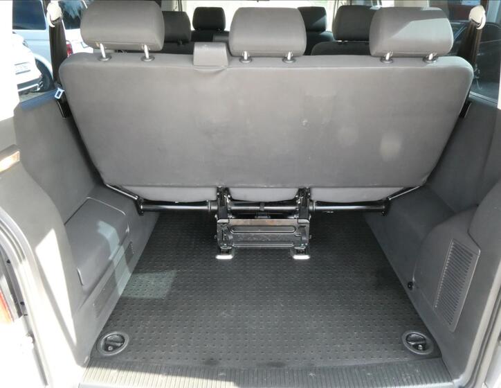 Volkswagen Caravelle 19