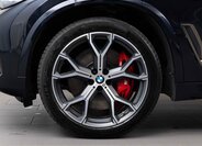 BMW X5 SUV 4,4 l 390 kw
