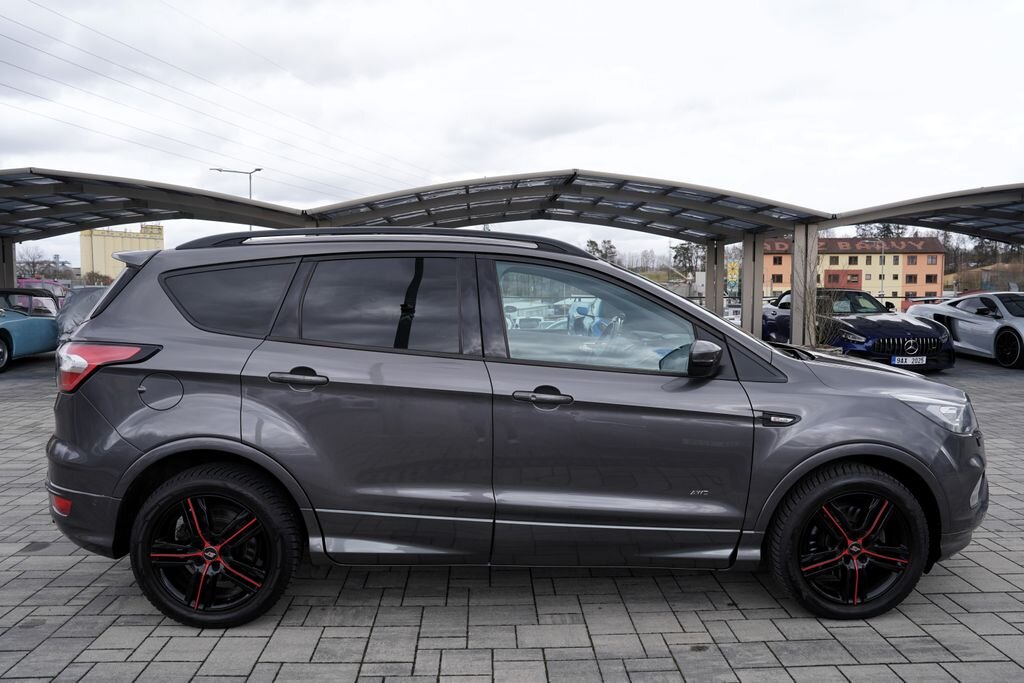 Ford Kuga SUV / Terénní 2,0 l 132 kw