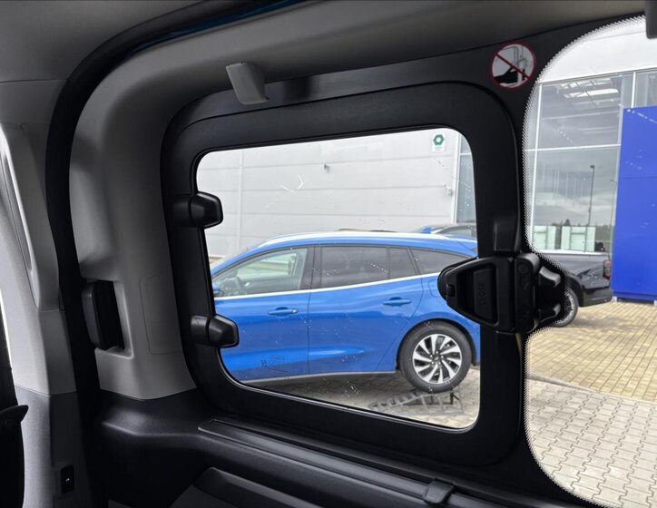 Ford Tourneo Custom MPV 0,0 160 kw