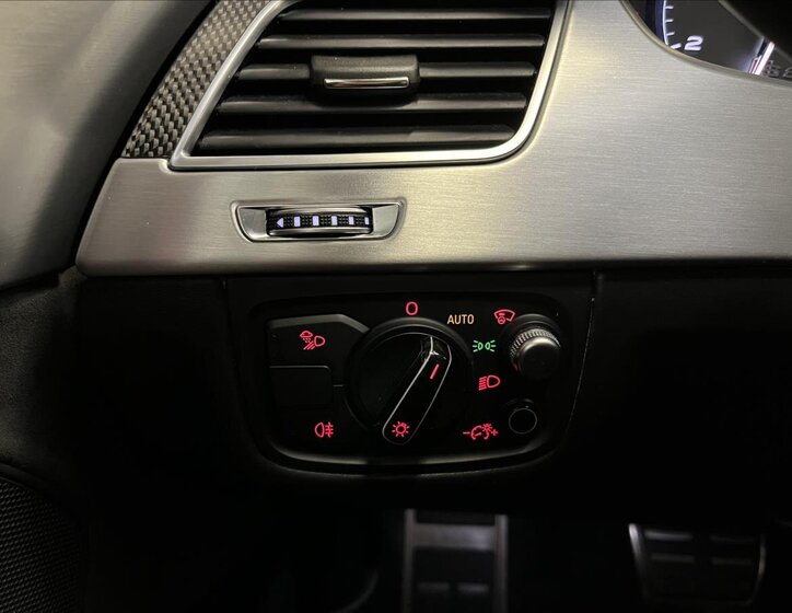 Audi S8 Sedan 4,0 l 445 kw
