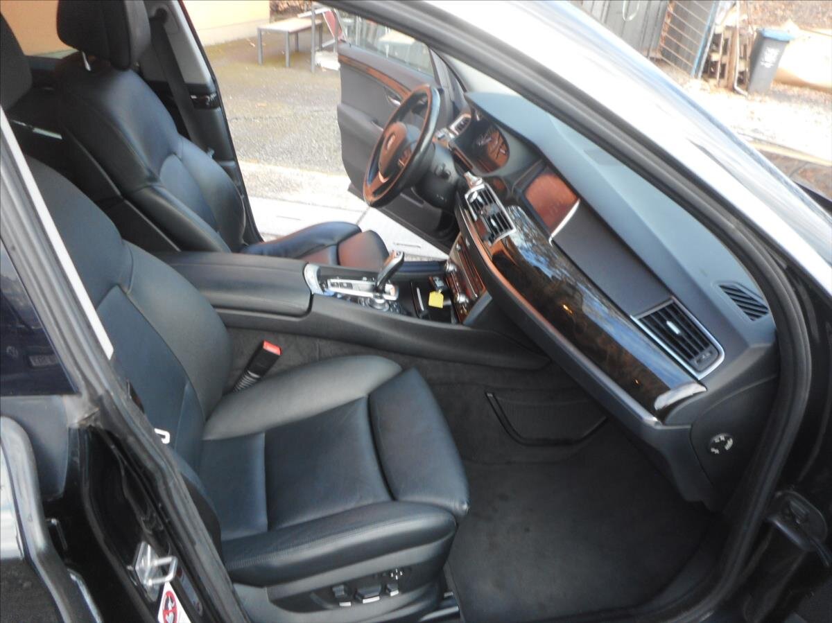 BMW Řada 5 Sedan / Limuzína 3,0 l 220 kw