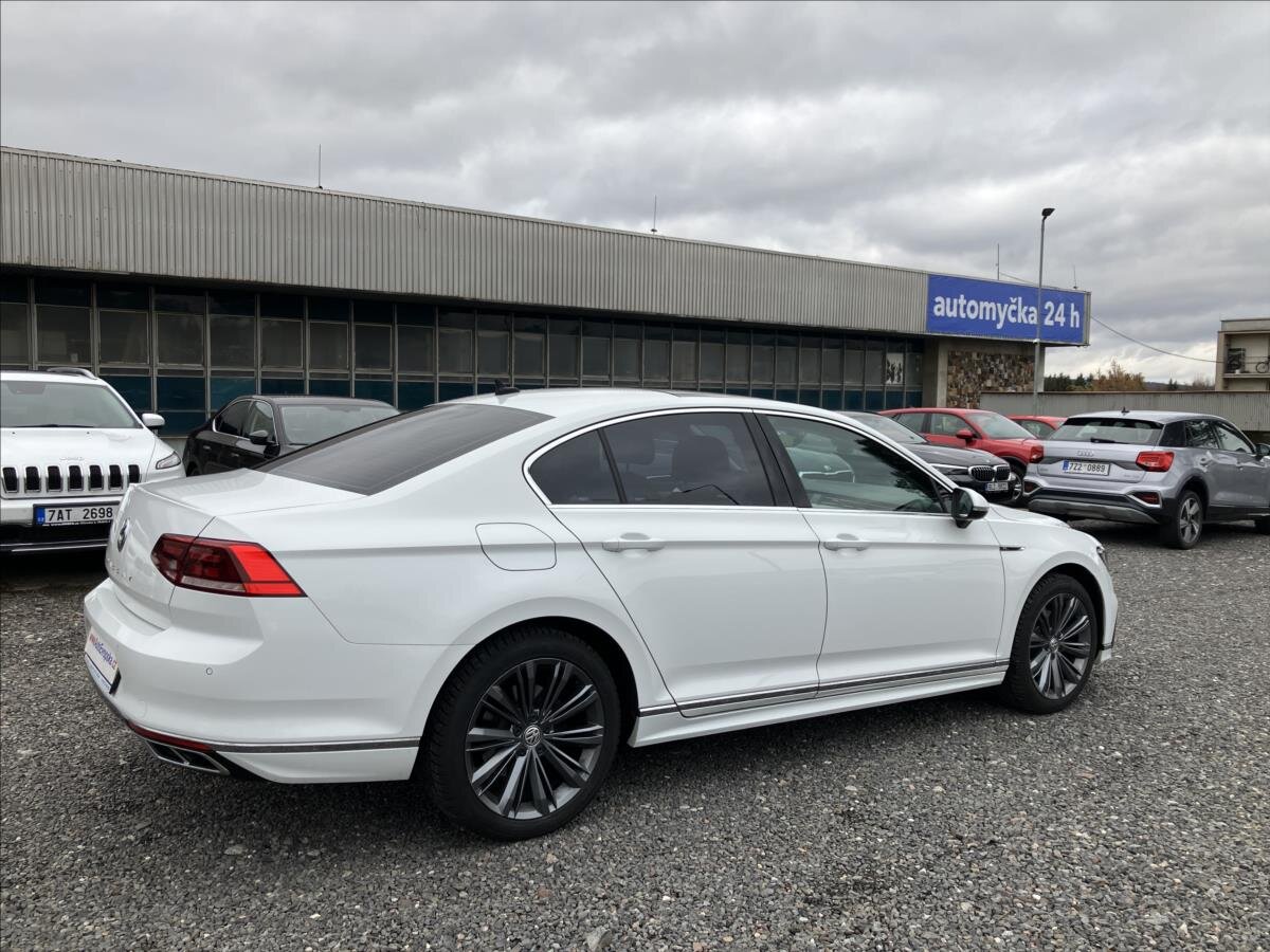 Volkswagen Passat Sedan / Limuzína 2,0 l 110 kw