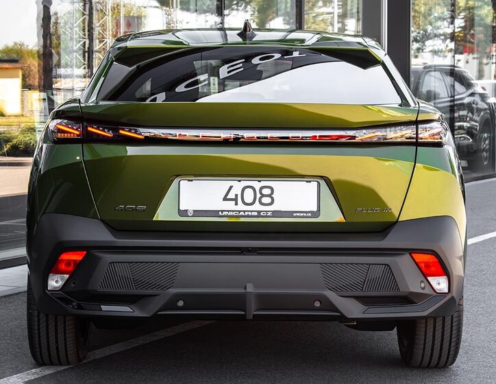 Peugeot 408 Liftback 1,6 l 132 kw
