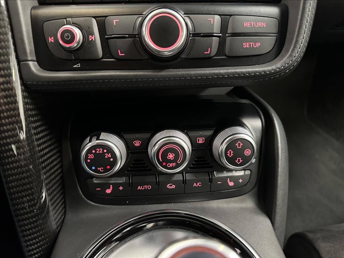 Audi R8 Kupé 5,2 l 386 kw