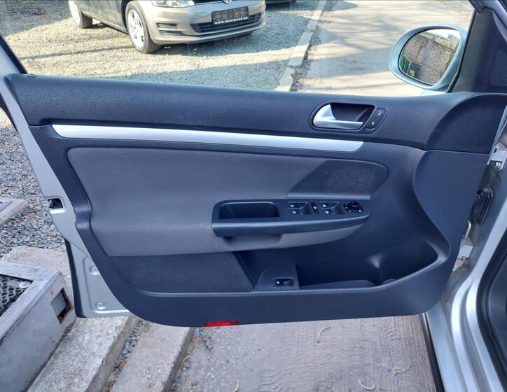 Volkswagen Golf Hatchback 1,4 l 59 kw