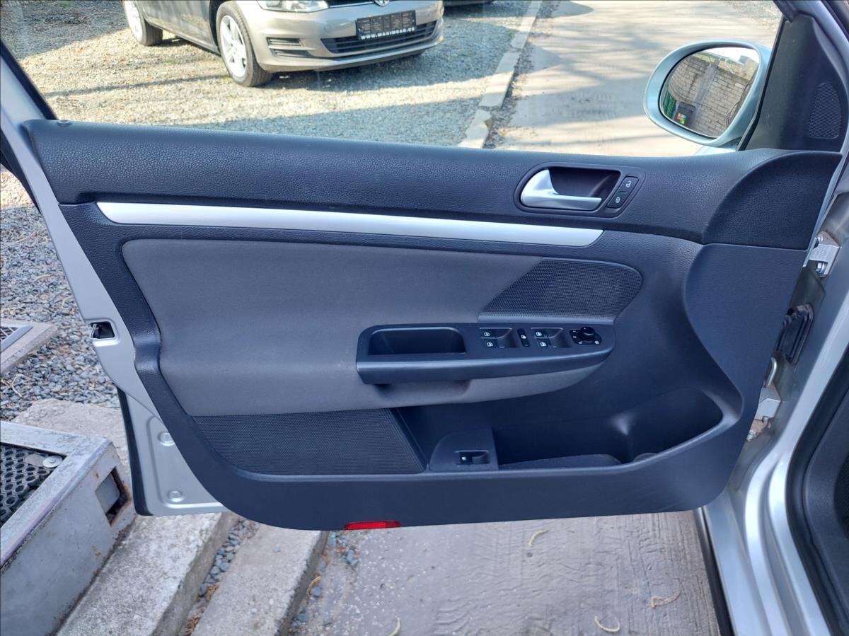 Volkswagen Golf Hatchback 1,4 l 59 kw