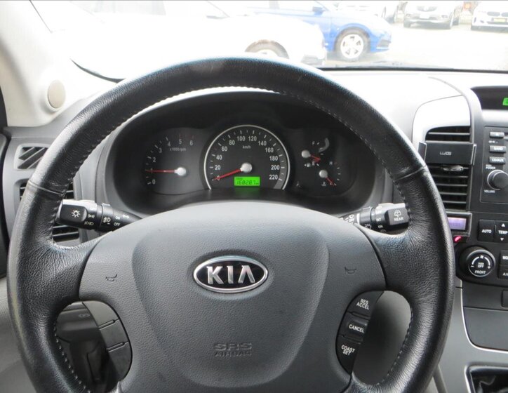 KIA Carnival 18