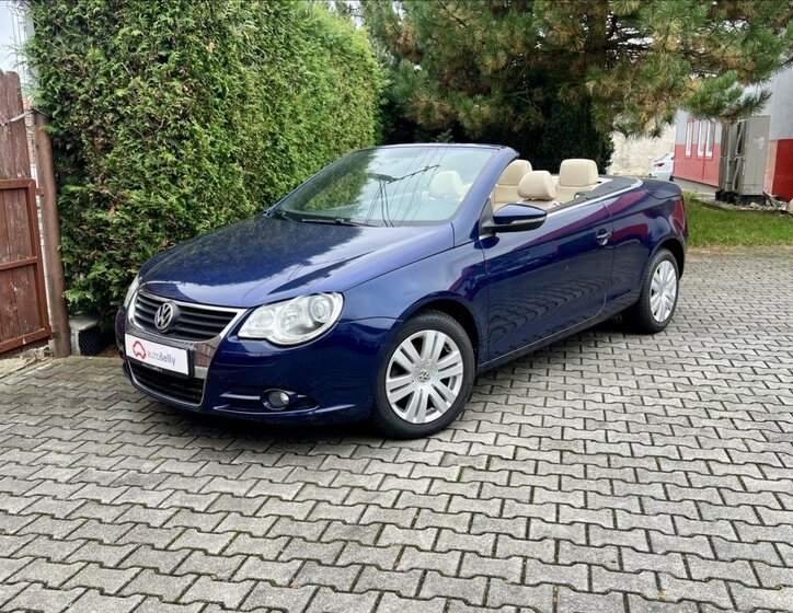 Volkswagen EOS 2