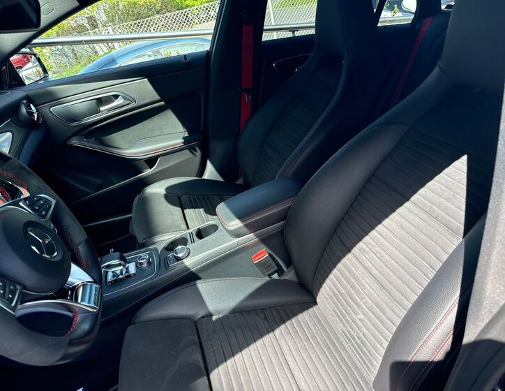 Mercedes-Benz CLA 12