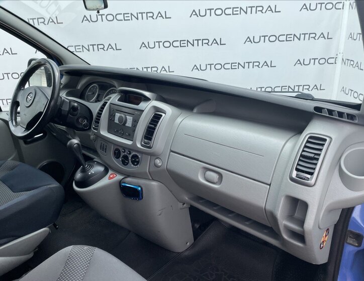 Opel Vivaro MPV 2,5 l 107 kw