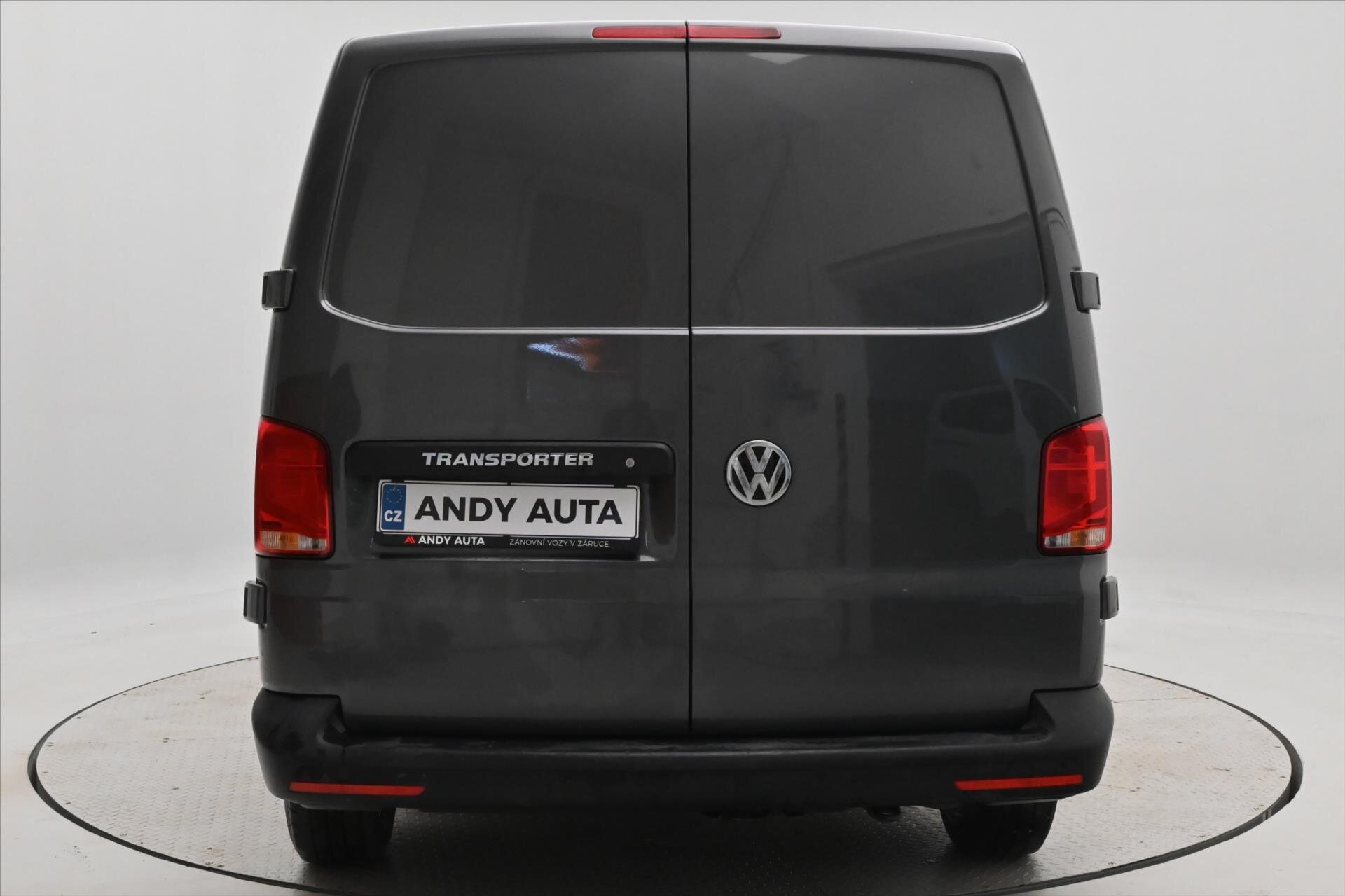 Volkswagen Transporter Skříň 2,0 l 110 kw