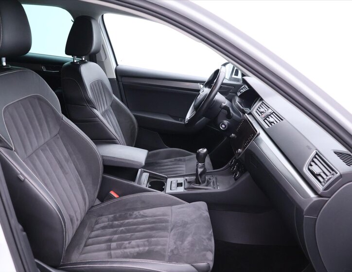 Škoda Superb Liftback 2,0 l 110 kw