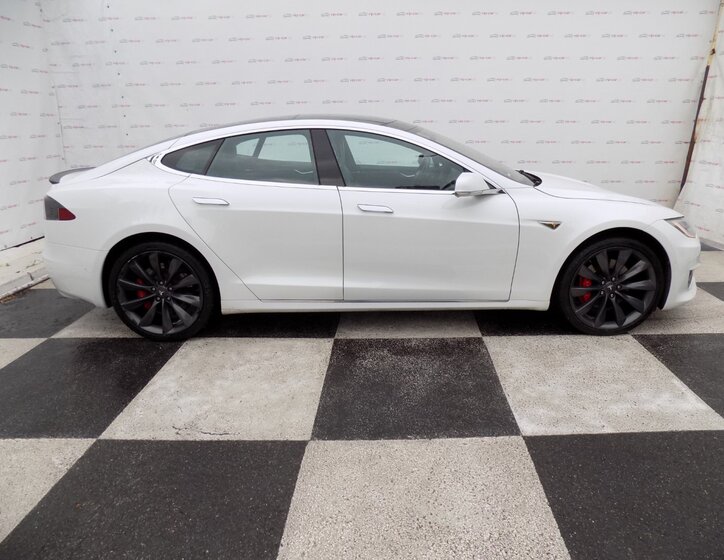 Tesla Model S Sedan / Limuzína 1,0 576 kw