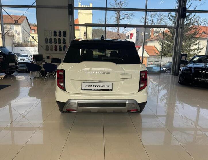 SsangYong Torres 6