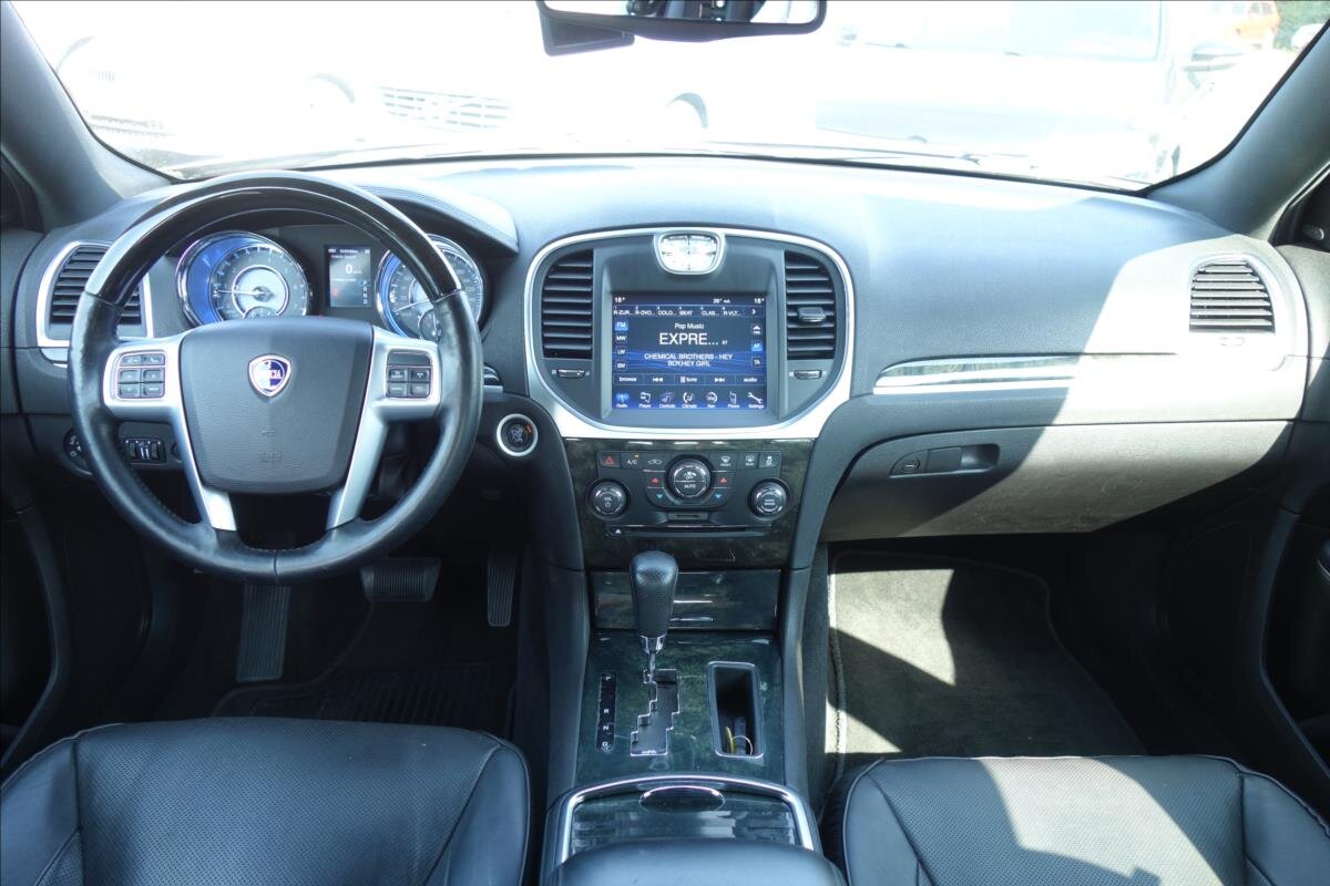 Lancia Thema Sedan / Limuzína 3,0 l 140 kw