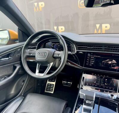 Audi SQ8 25