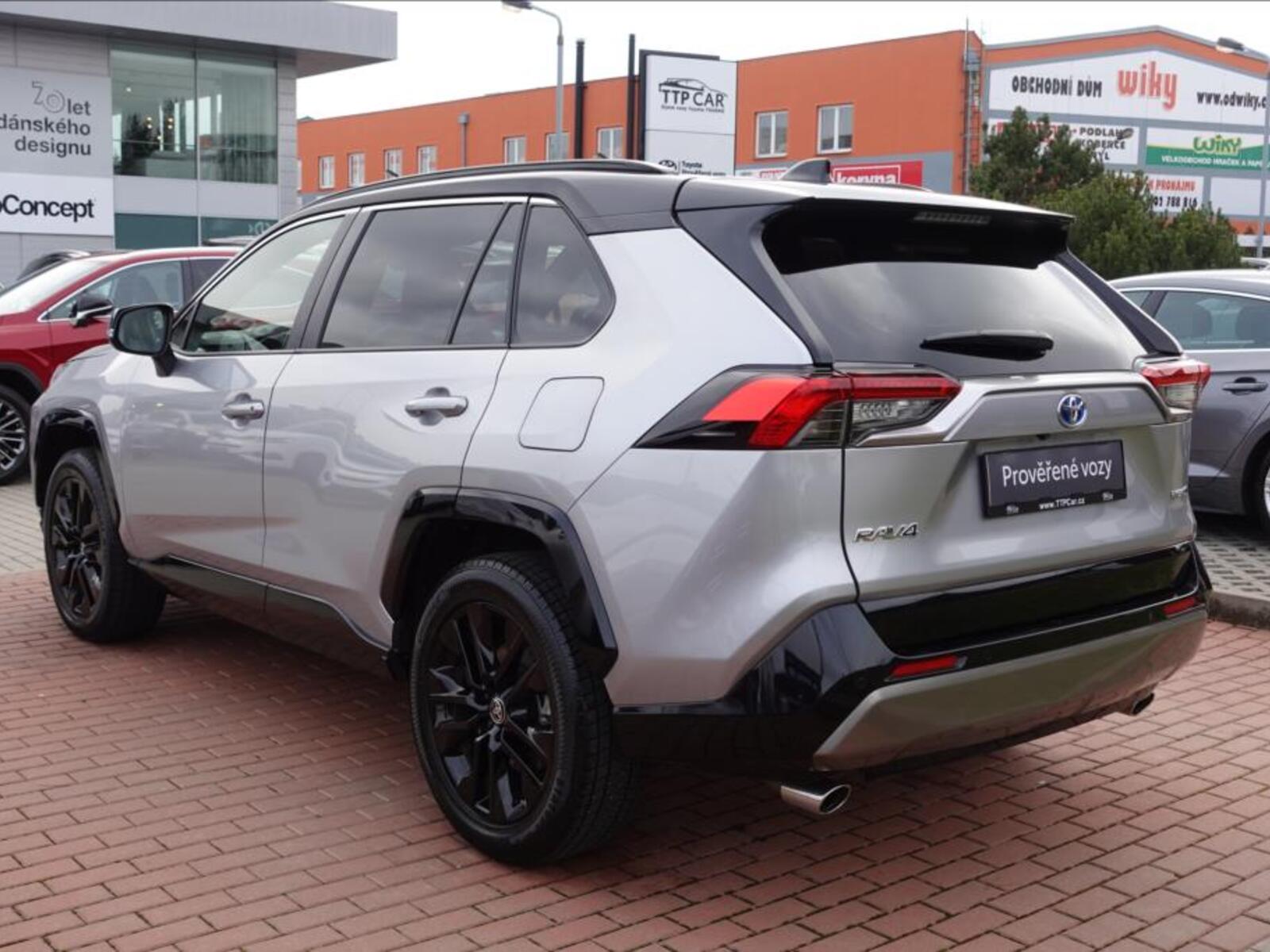Toyota RAV4 6