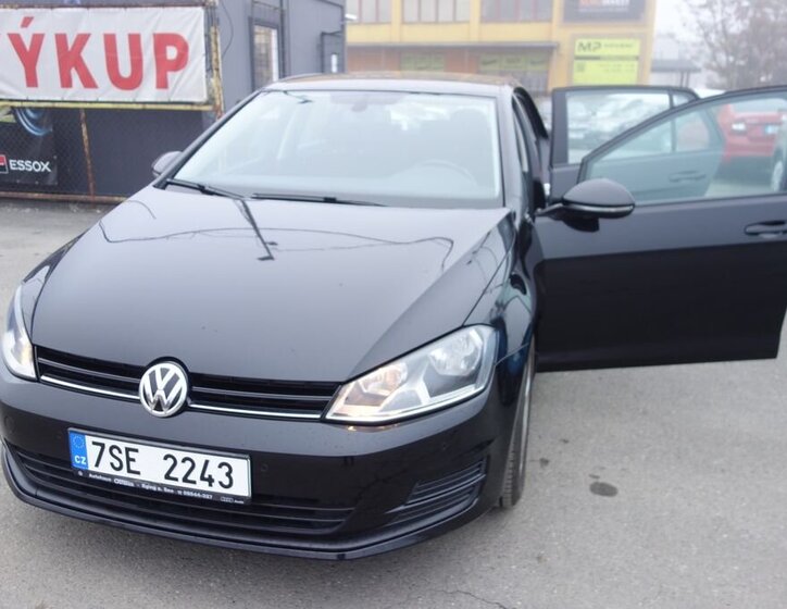 Volkswagen Golf 15