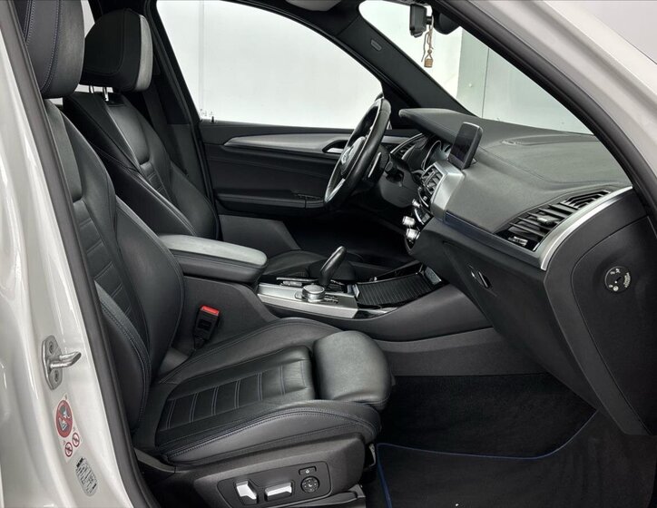 BMW X3 SUV / Terénní 2,0 l 140 kw