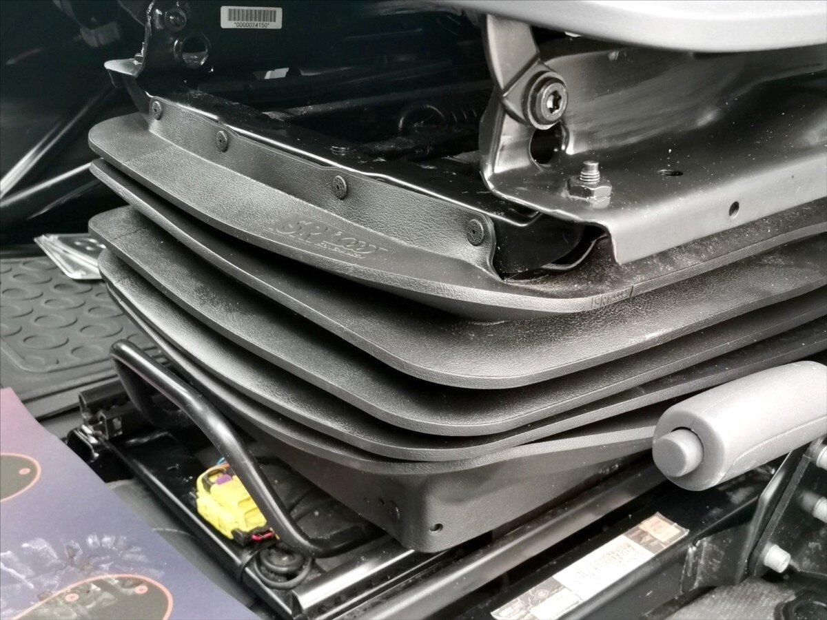 Peugeot Boxer Valník 2,0 l 120 kw