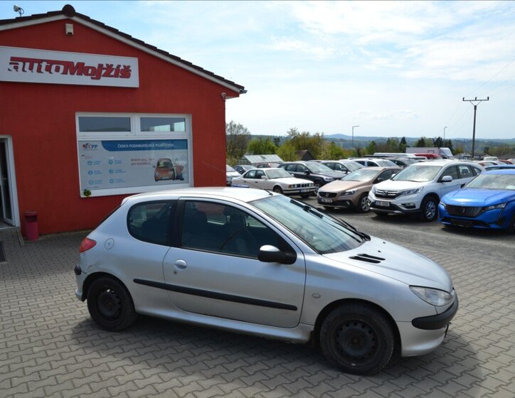 Peugeot 206 Hatchback 1,4 l 50 kw