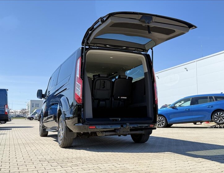 Ford Tourneo Custom MPV 2,0 l 136 kw