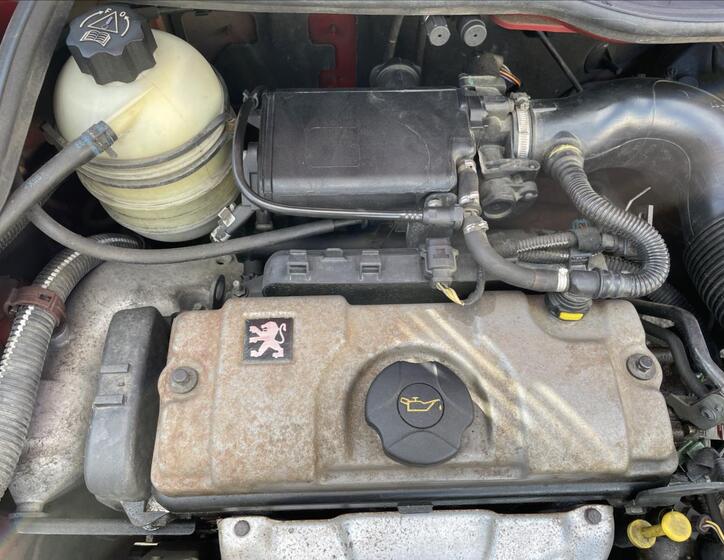 Peugeot 206 28