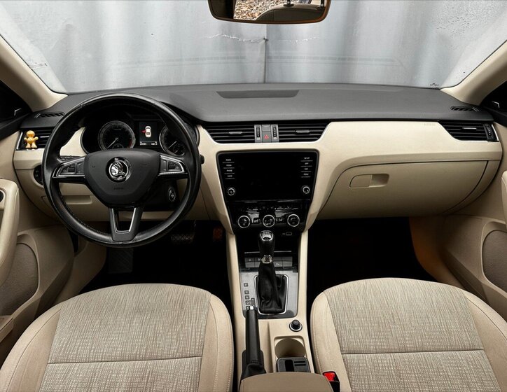 Škoda Octavia 16